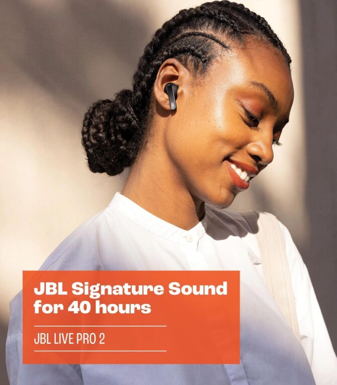 سماعات JBL لاسلكية سوداء